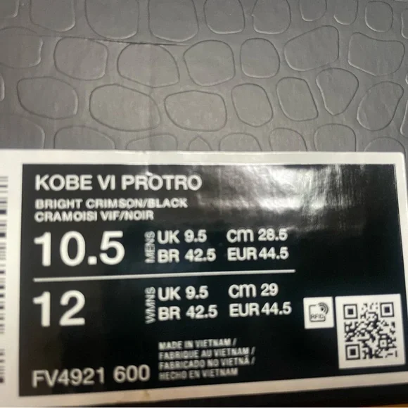 Nike Kobe 6 Protro Reverse Grinch Red and Black Athletic Shoes with Green Laces - Picture 6 of 10